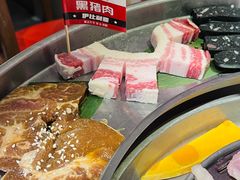 -哈哈碳都·牛肋条无限自助烤肉(台江万达店)