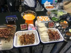 -席娜卡琳火车铁道夜市