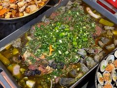 -何师烧烤Pro ·江湖川菜·小龙虾·精酿(太古里旗舰店)