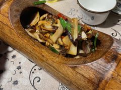 -桥边小楼·手工云南菜·古城观景小楼