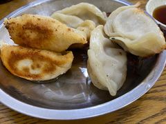 -黄阿姨锅贴大王(万航渡路店)