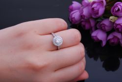 -威德钻石-克拉钻大本营(南京东路店)