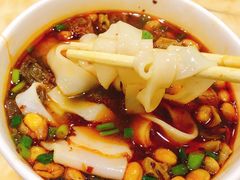 -覃肥叔桂林米粉(粮道街店)