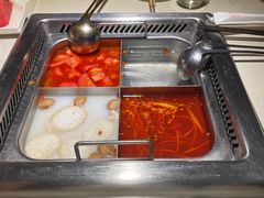 -海底捞火锅鲜切牛肉主题店(长寿路店)