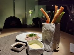 -穹六人间 people 6(岳阳路店)