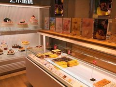 面包甜点陈列柜-好利来(东直门银座店)