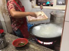 -张阿三馄饨店
