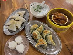 粉角-洲心明记烧肉大粥(总店)