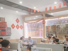 -江城燕子大排档(江汉路步行街店)