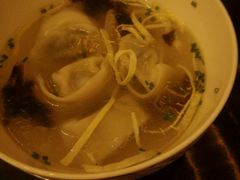 -浅深(世茂滨江精品店)