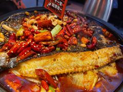 -鸣记脆皮烤鱼·海鲜烤鱼(三八广场店)