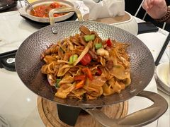 干锅湘西腊肉毛竹笋-花舍·新派粤菜·西餐·下午茶(亚运村·鸟巢店)