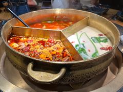 -湊湊火锅·茶憩(南京东路悦荟店)