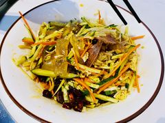 -雪乡人家东北菜·铁锅炖一切(高斯路店)