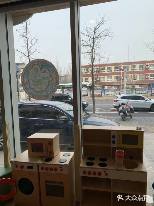 乐融婴幼儿成长中心(四季青校区)图片