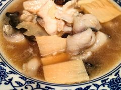 -泉畔人家·老济南经典鲁菜(大明湖店)