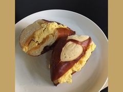 -啊噗吐呦现场烘焙(麦凯乐店)