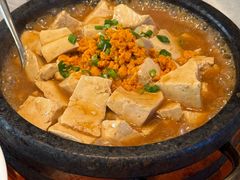 石锅海胆豆腐-日月昇渔家菜·海肠捞饭·大连海鲜(星海公园店)