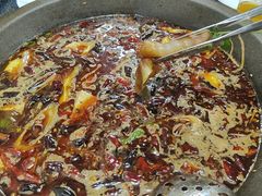 石锅鱼-秦巴石锅鱼