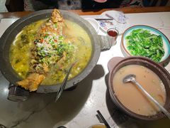 祖传石锅武昌鱼-小凤庭·地道湖北菜武昌鱼·藕汤(38年黄鹤楼店)