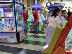 -反斗乐园π·电玩·高空拓展·蹦床(龙华天虹店)