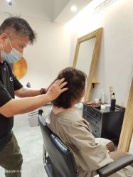 -C-18 SALON