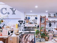 -C.Y Cafe