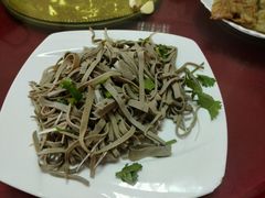-溢心园香河肉饼总店