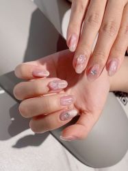 -丽心自助美甲美睫