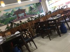 大堂-胡须哥网红竹筒菜