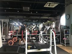 器械区-GMJ·24H健身房(四川北路店)