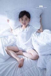 -芒果树国际儿童摄影(月亮河店)