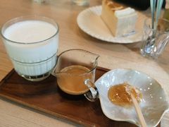 -默迹咖啡馆