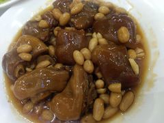 花生焖猪手-御彩酒家(东风东路店)