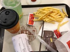 -麦当劳(轻轨曹杨路店)