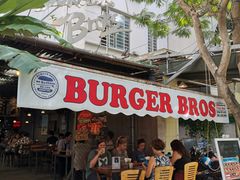 -BURGER BRO'S