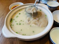 砂锅老妈猪蹄汤-本来川菜(中骏广场店)