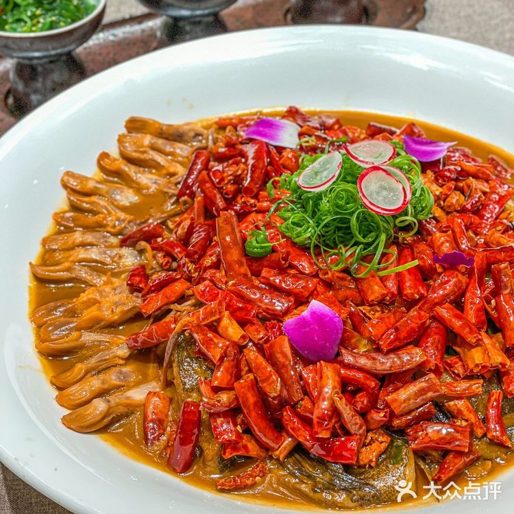 没错！就是藏在朝天宫巷子里的锅气老南京菜馆