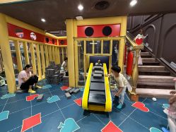 -MELAND CLUB•花园城堡主题亲子乐园•派对•餐厅(广州乐峰广场旗舰店)