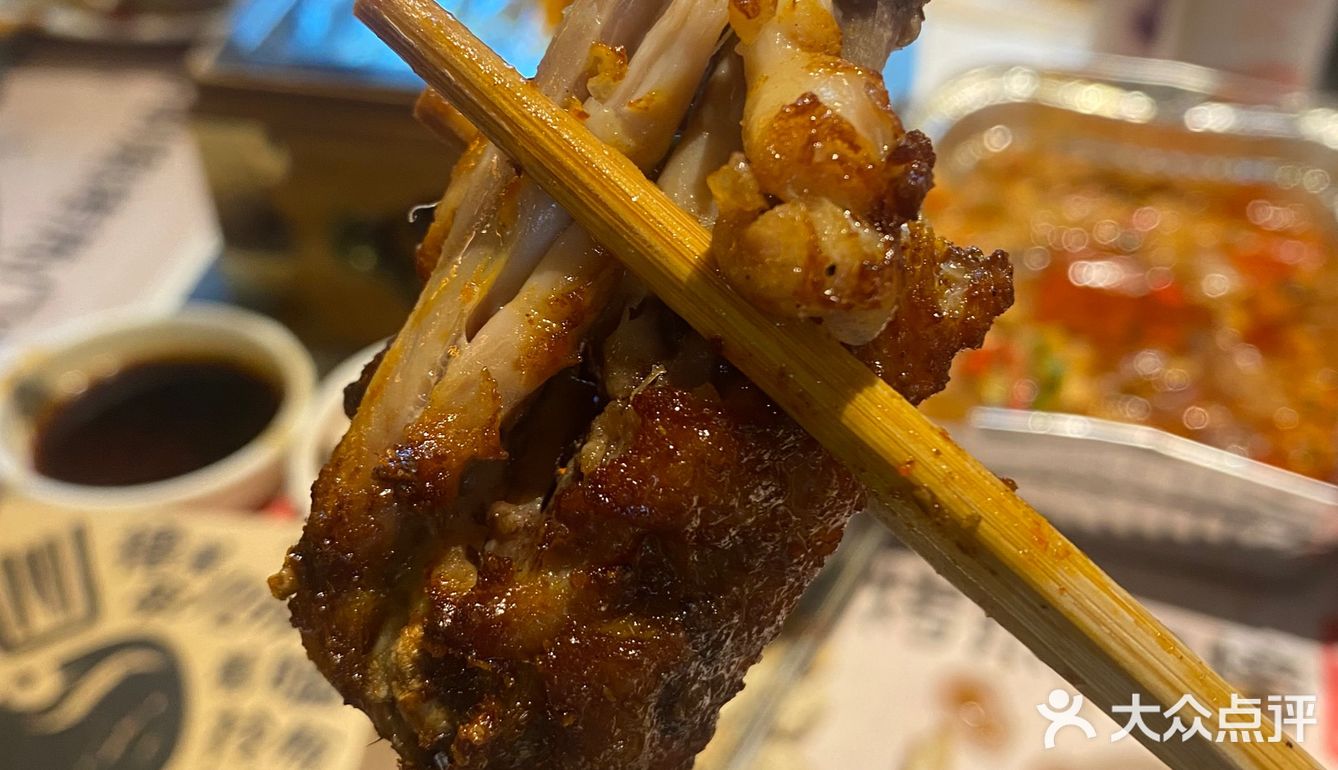 烫嘴角｜一个星期来吃了三次的烧烤店