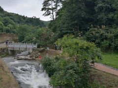 -梅岭月亮湾山体公园