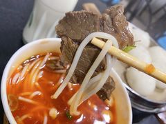 红油牛肉粉-薛记襄阳香辣牛肉面(平安路店)