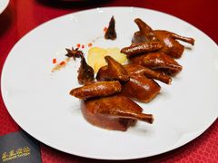 -西美商务酒店游泳馆