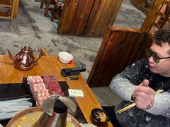 -果松木炭酸菜铜火锅·外婆参鸡汤