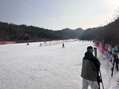 -济南卧虎山滑雪场
