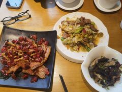 -隔壁老王·家常云南菜(花巷店)