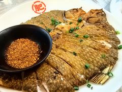 -肥肥虾庄·金牌油焖大虾(首义路店)