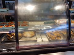 面包甜点陈列柜-蚝英雄鲜蚝自助专门店(长楹天街直营店)