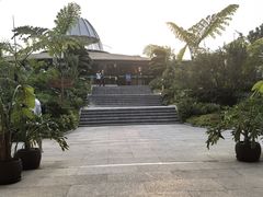 -茅草房·河畔园林火锅