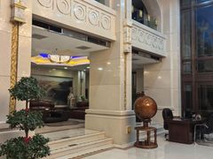 -碧中海汤泉汗蒸酒店